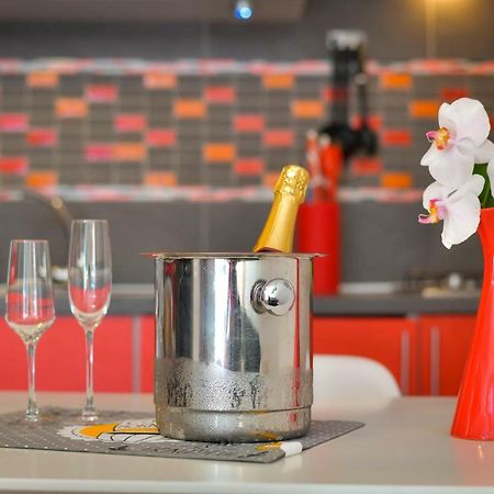 Bluebenalmadena 200Meters From The Beach With Jacuzzi And Rooftop Terrace (Adults Only) Ngoại thất bức ảnh