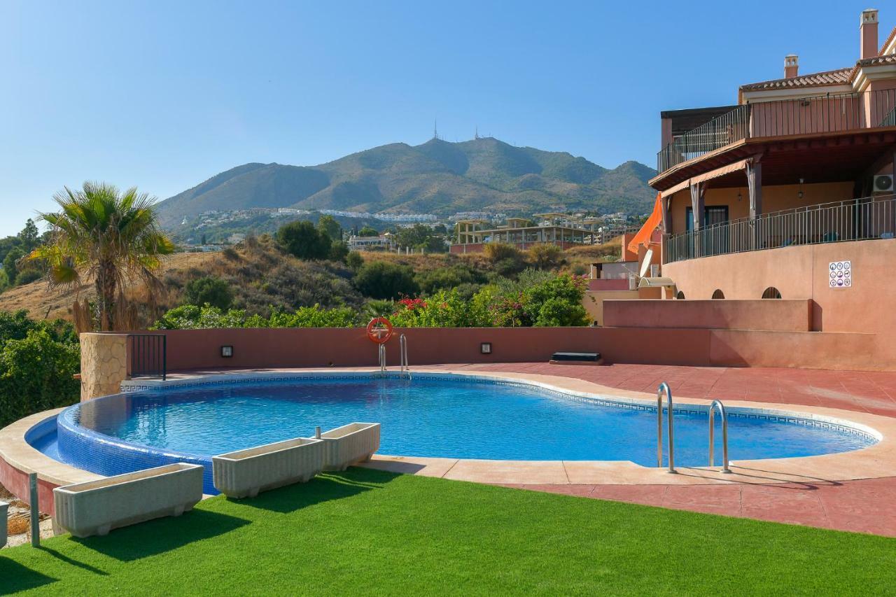 Bluebenalmadena 200Meters From The Beach With Jacuzzi And Rooftop Terrace (Adults Only) Ngoại thất bức ảnh